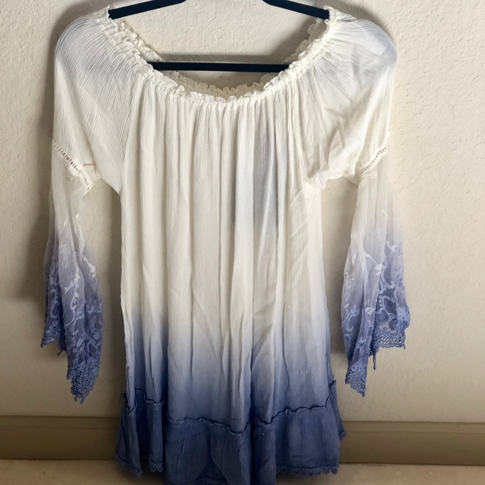 NWT Dance & Marvel Two-Tone Lace Sleeve Tunic